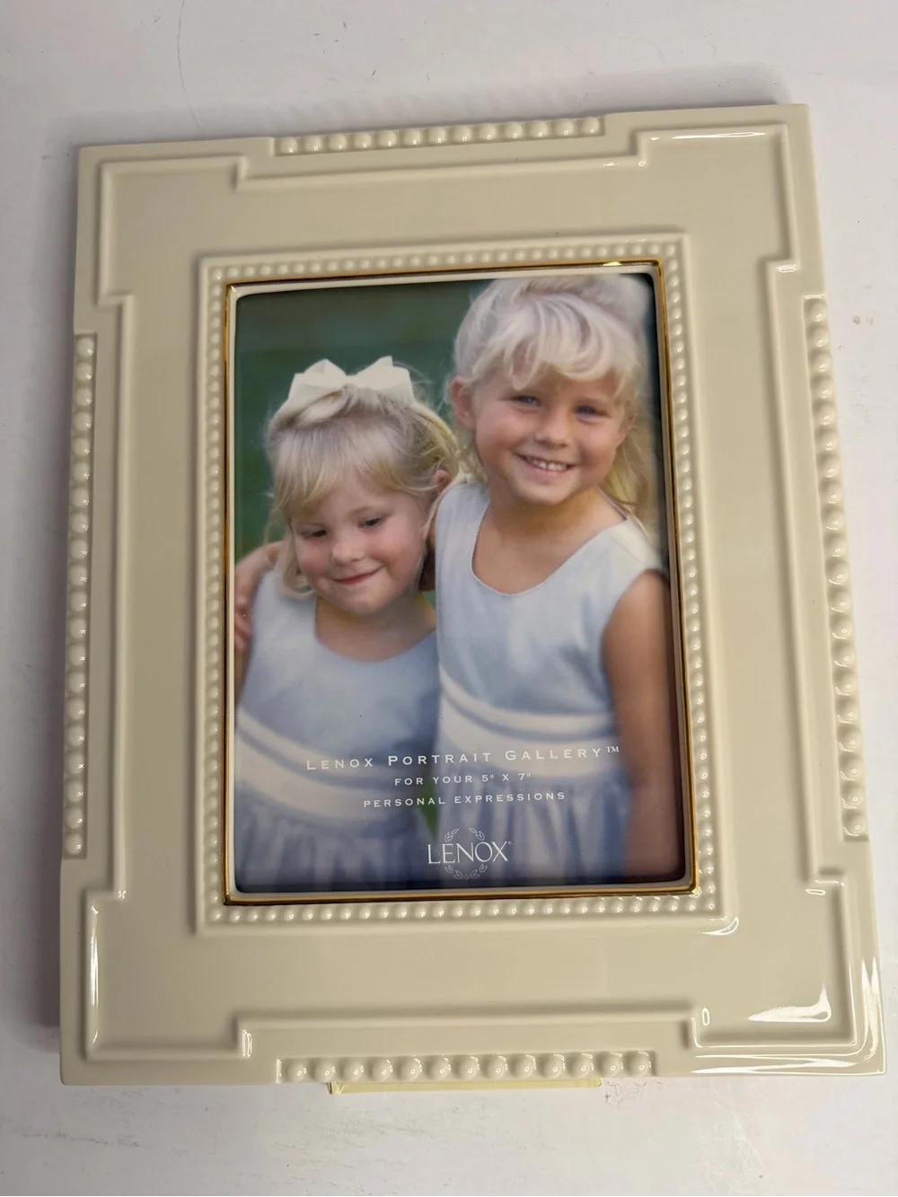 Lenox Portrait Gallery 5x7 Picture Frame Ivory Porcelain Gold Trim Beaded Design
